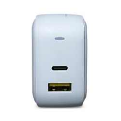 Cargador de Pared DBugg Tipo C y USB con Cable Tipo C Blanco